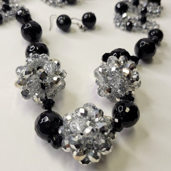 Clear Glass Crystal and Black Bead Necklace Set with Earrings - Picture 8 of 9